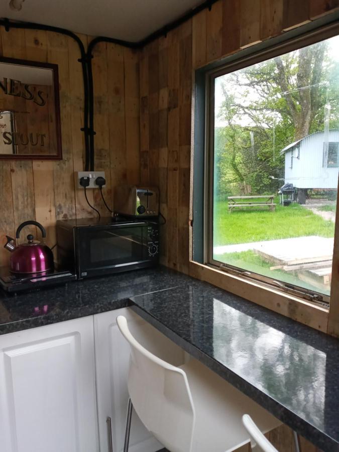 Orchard Meadow Shepherd Huts Leek-Buxton-Ashbourne Upper Elkstone المظهر الخارجي الصورة